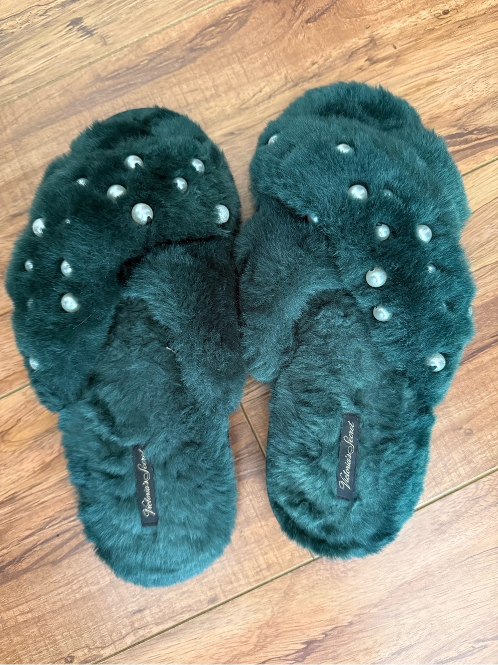 Victoria's Secret Emerald Green Faux-Fur Pearl Slide Slippers